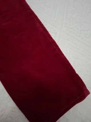 Pantalón J Brand Terciopelo Burdeos