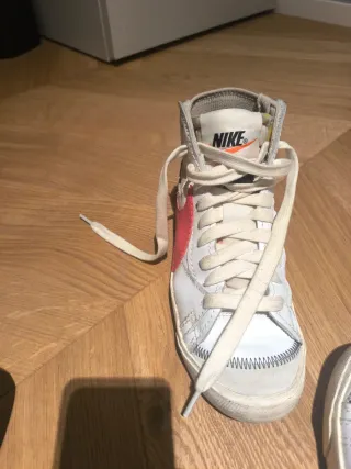 Nike Blazer Mid '77 Scarpa Alta Ottime condizioni