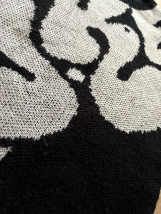 Jersey punto blanco y negro estilo gráfico Talla S