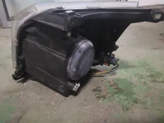 Faro delantero Citroën C2