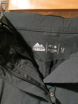 Pantaloni da escursionismo neri nuovi taglia 12 anni