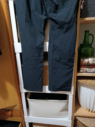 Pantaloni da escursionismo neri nuovi taglia 12 anni