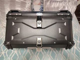 Baúl para moto negro nuevo