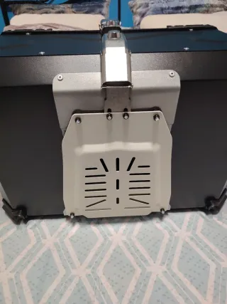 Baúl para moto negro nuevo