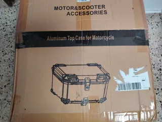 Baúl para moto negro nuevo