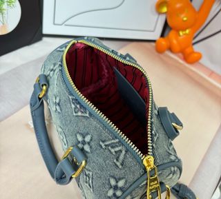 Bolso Monogram Denim Azul con correa