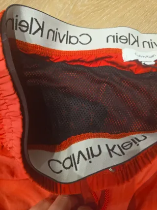 Bañador Calvin Klein Rojo color descolorido