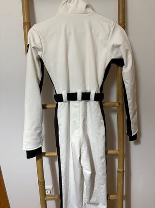 Mono de esquí ASOS blanco y negro