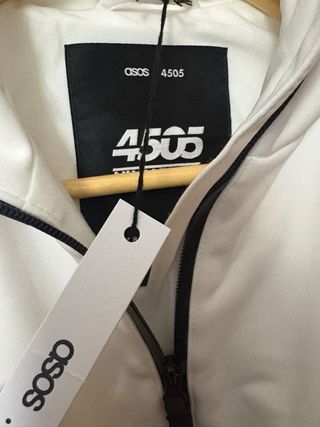 Mono de esquí ASOS blanco y negro