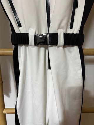 Mono de esquí ASOS blanco y negro