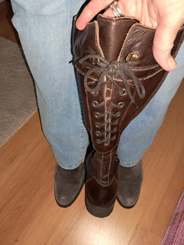 Botas de piel marrones italianas