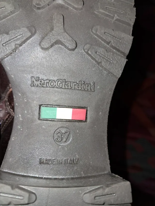 Botas de piel marrones italianas