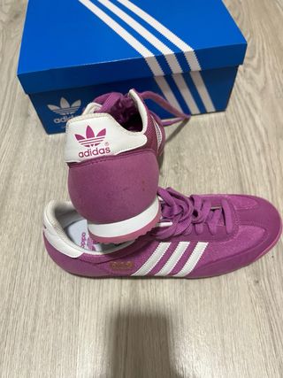 Zapatillas Adidas Moradas y Blancas