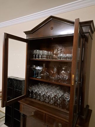 Vitrina Neoclásica Madera Noble Cristal