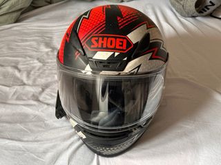 Casco Shoei NXR Negro y Rojo