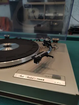 Tocadiscos Fisher MT-6115