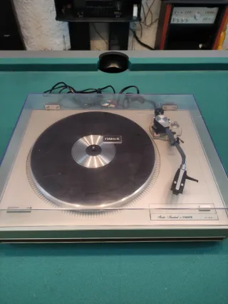 Tocadiscos Fisher MT-6115
