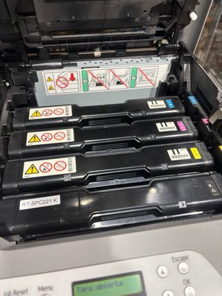 Impresora Ricoh Aficio SP C240DN con tóner nuevo