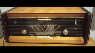 Radio Philips Vintage Marrón y Negro