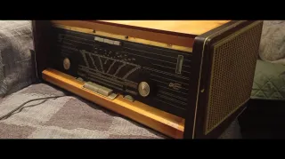 Radio Philips Vintage Marrón y Negro