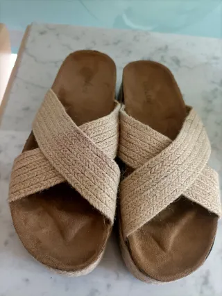 Sandalias de mujer beige