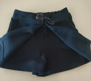 Conjunto niña: camiseta y falda pantalón talla 6