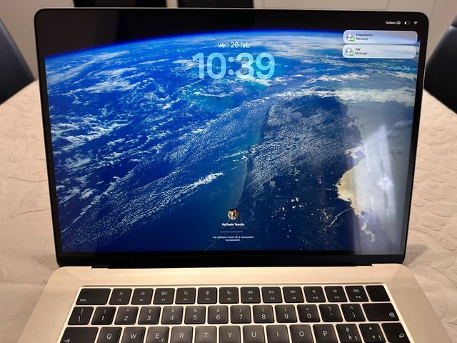 MacBook Air 15” M2 2023 – 16GB RAM – 512GB SSD