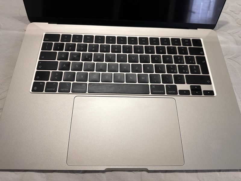 MacBook Air 15” M2 2023 – 16GB RAM – 512GB SSD afbeelding 3