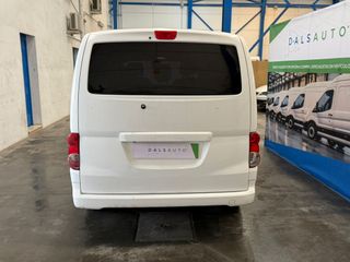 Nissan NV200 - 7 Plazas