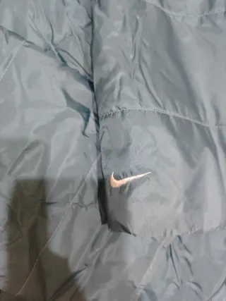 Chaqueta acolchada Nike verde unisex