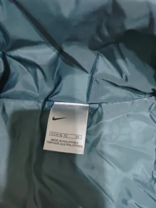 Chaqueta acolchada Nike verde unisex