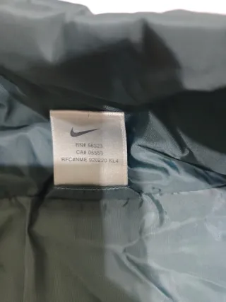 Chaqueta acolchada Nike verde unisex