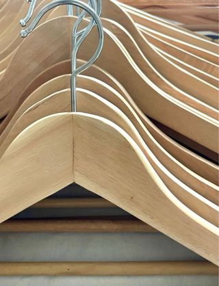 100 Perchas Madera y Metal