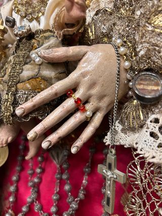 Virgen tallada antigua. Mascarilla Duque Cornejo.