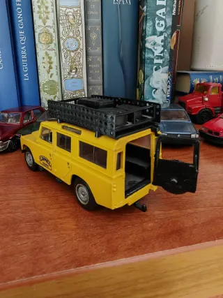 Land Rover 1/43 Camel trophy