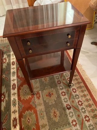 Mesita Auxiliar Neoclásica Madera Noble