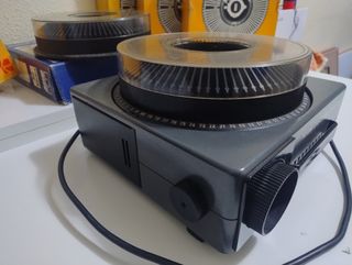 Proyector Kodak Carousel S-AV2000 + 5 Carros