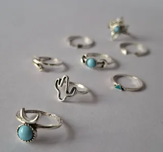 Colección Oasis: 8 Anillos Estilo Boho + Joyero