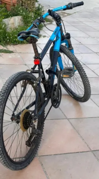 Bici Rockrider Blu e Nera