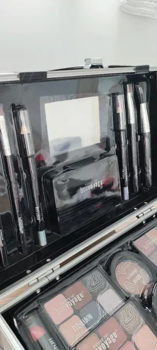 Maletín de maquillaje Bon Voyage 43 piezas
