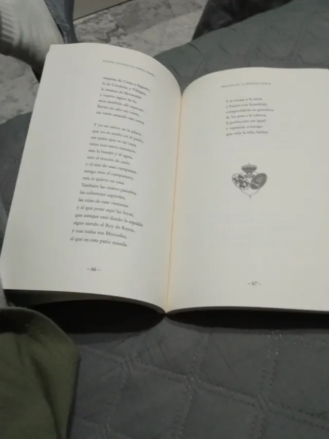 Libro semana santa de Sevilla