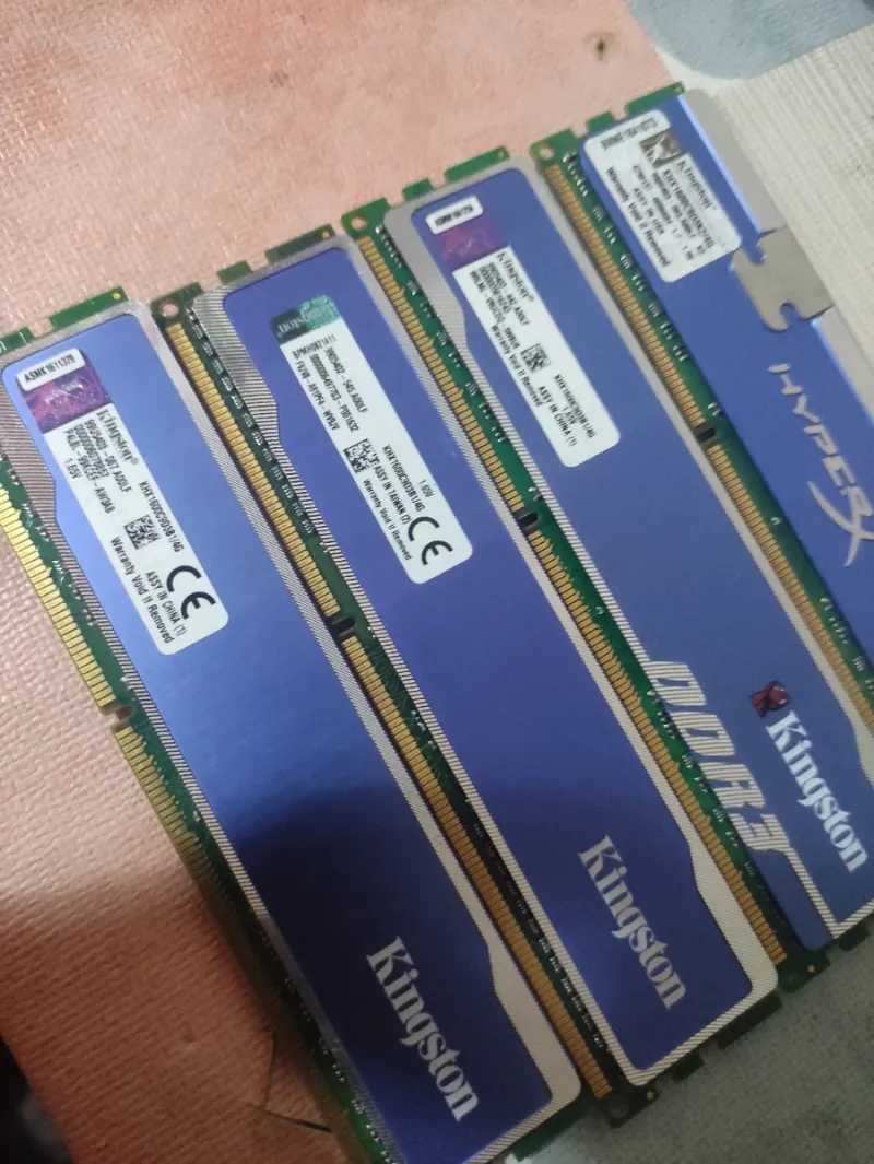 Kingston HyperX DDR3 RAM 4GB x 4