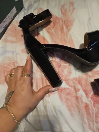 Zapatos de tacón negros