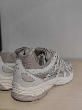 Nike P-6000 Talla 46 Plata y Blanco