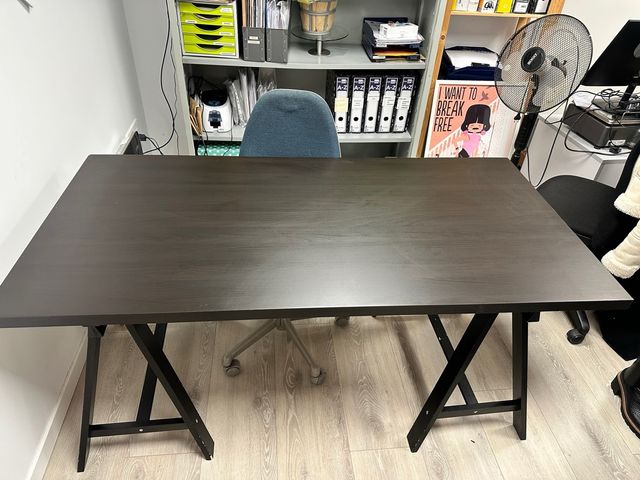 Mesa + 2 caballetes + Silla Escritorio