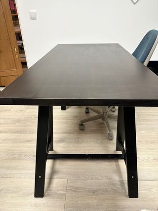 Mesa + 2 caballetes + Silla Escritorio