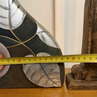 Figuras y jarrones de cerámica