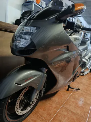 Honda CBR1100XX Gris Sportbike