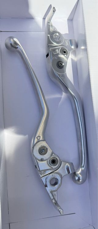 Manetas freno TMAX nuevas