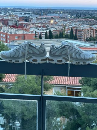 Nike TN Air Max Plus Talla 41 Beige/Blanco